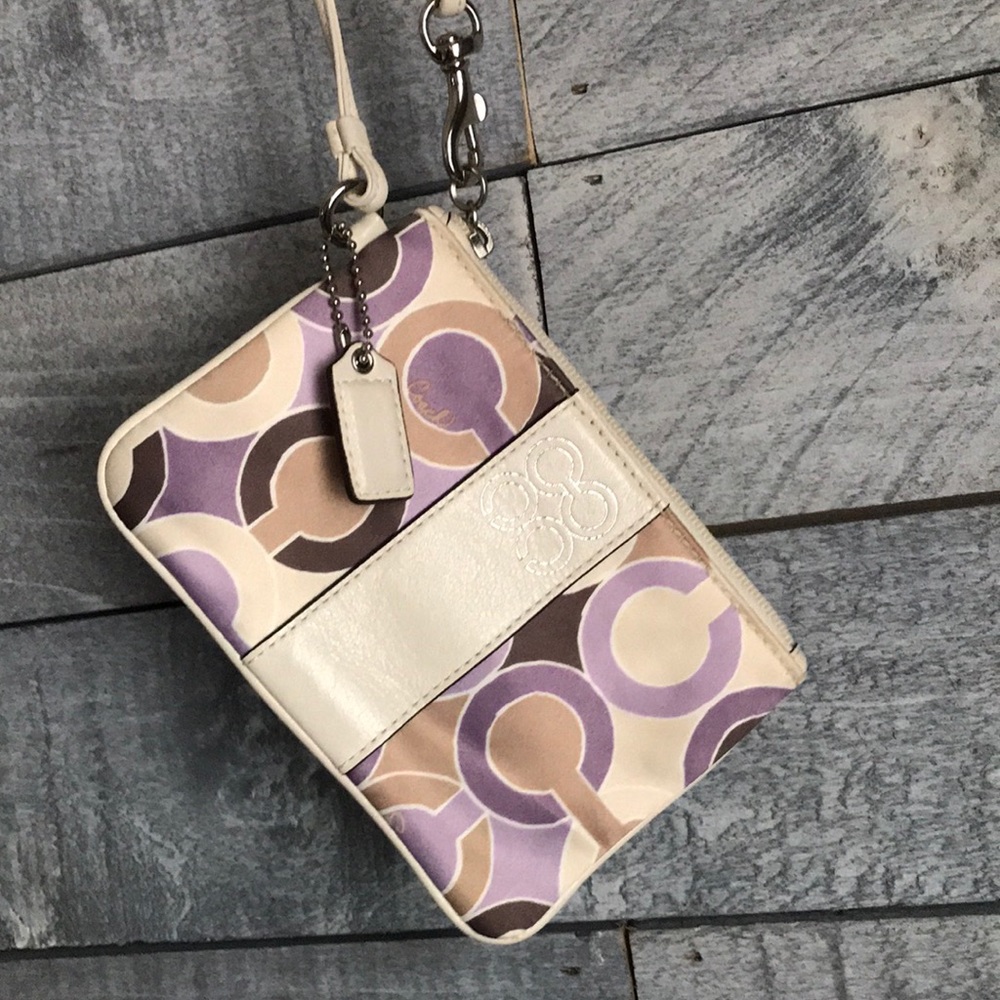 Coach satin leather C wristlet EUC